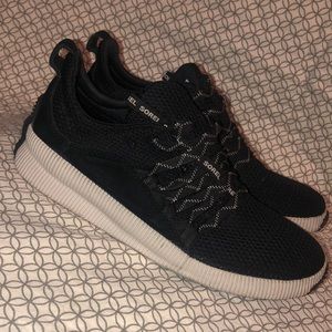 Sorel Out N About Plus Lace Waterproof Black/White Sneakers size 9.5